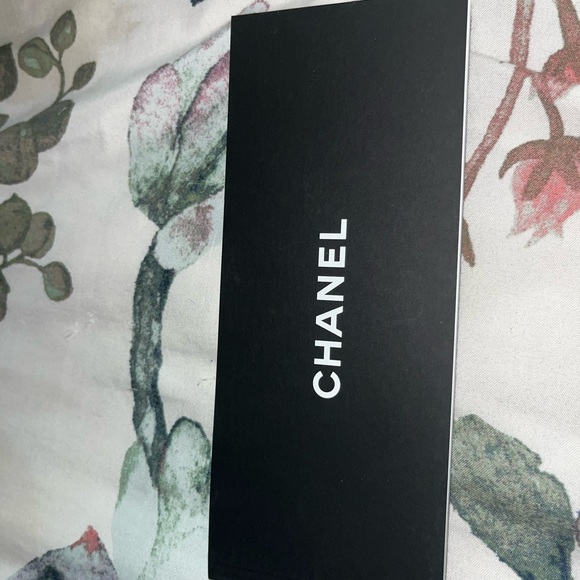 Chanel glasses case - Picture 3 of 4